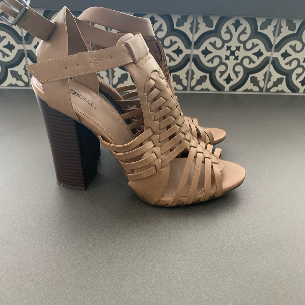 Sandal heel